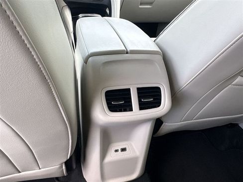 Used 2023 Buick Envision Essence AWD/4WD image 20