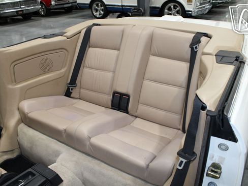 Used 1988 BMW 325i Convertible image 12