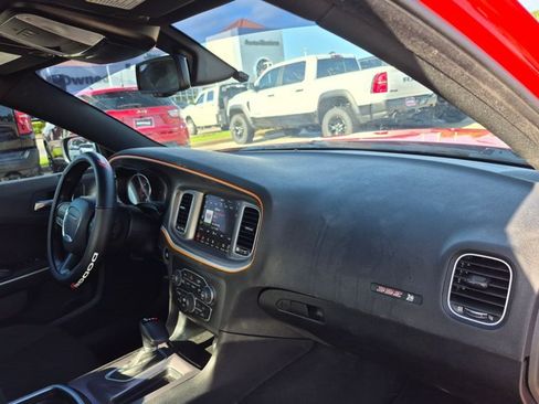 Used 2022 Dodge Charger Scat Pack RWD image 17