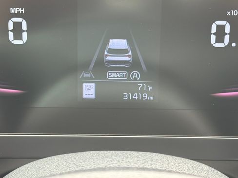 Used 2024 Kia Sportage LX FWD image 23