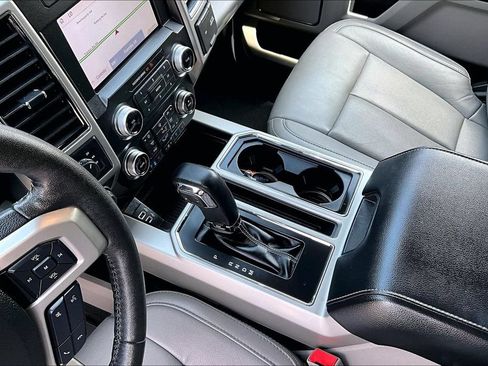 Used 2020 Ford F150 Lariat w/ Equipment Group 502A Luxury AWD/4WD image 19