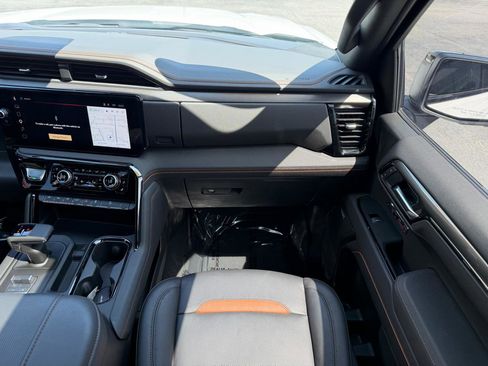 Used 2025 GMC Sierra 1500 AT4 w/ AT4 Premium Package image 28