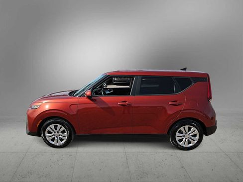 Used 2022 Kia Soul LX image 5