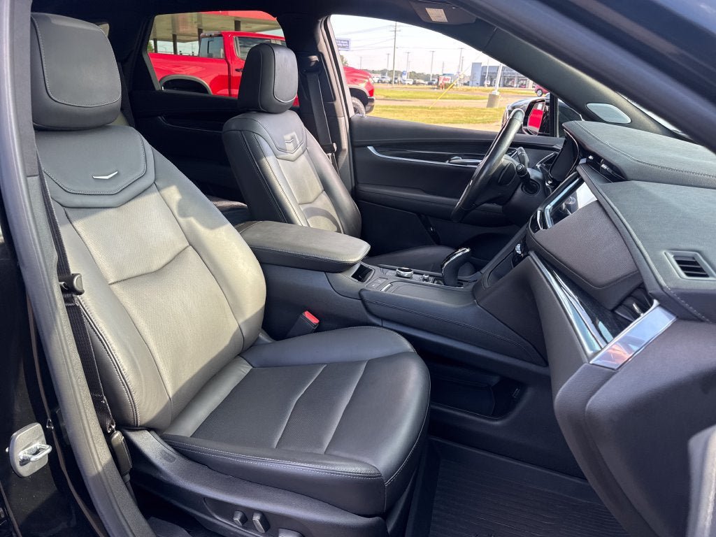 Used 2023 Cadillac XT5 Premium Luxury w/ LPO, Floor Liner Package AWD/4WD image 14