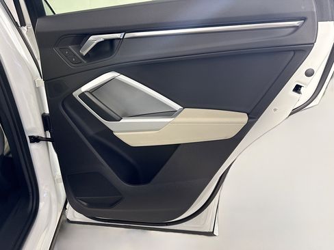 Used 2021 Audi Q3 2.0T Premium w/ Convenience Package image 28