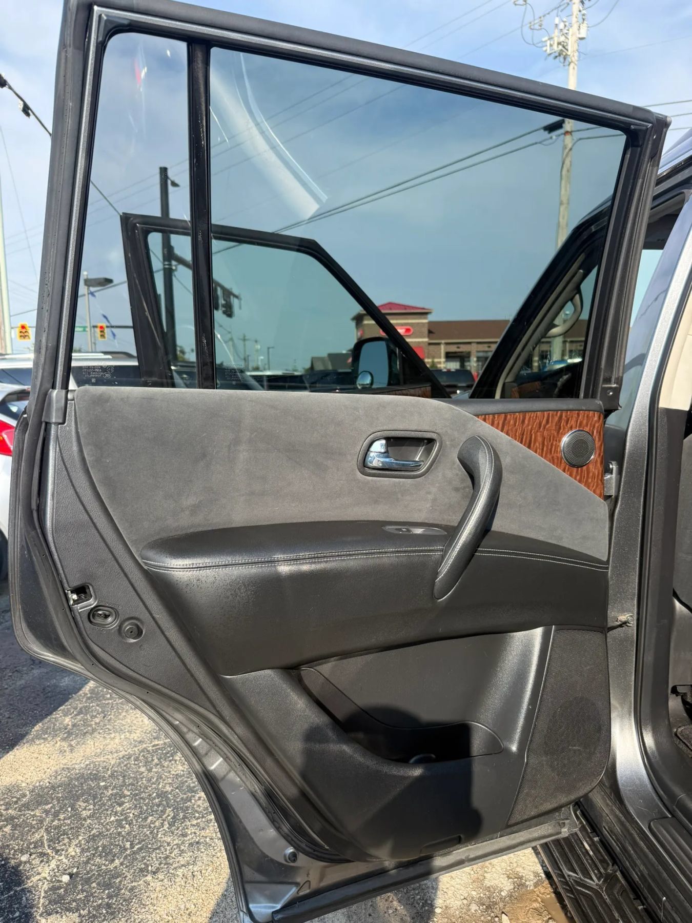 Used 2019 Nissan Armada SV w/ Driver Package AWD/4WD image 14