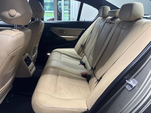 Used 2018 BMW 330i xDrive Sedan AWD/4WD image 17