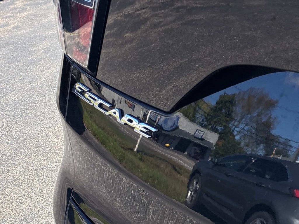 Used 2017 Ford Escape SE FWD image 12