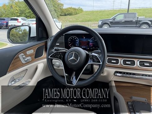 Certified 2025 Mercedes-Benz GLE 350 4MATIC image 17