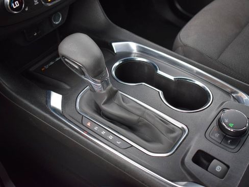 Used 2023 Chevrolet Traverse LT FWD image 30