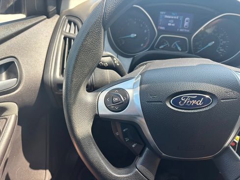 Used 2014 Ford Focus SE FWD image 13