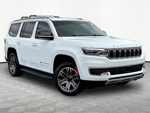 Used 2023 Jeep Wagoneer Series II AWD/4WD image 3