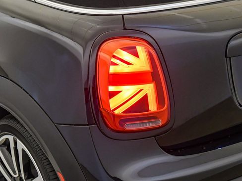 Certified 2023 MINI Cooper S w/ Signature Upholstery Package image 12