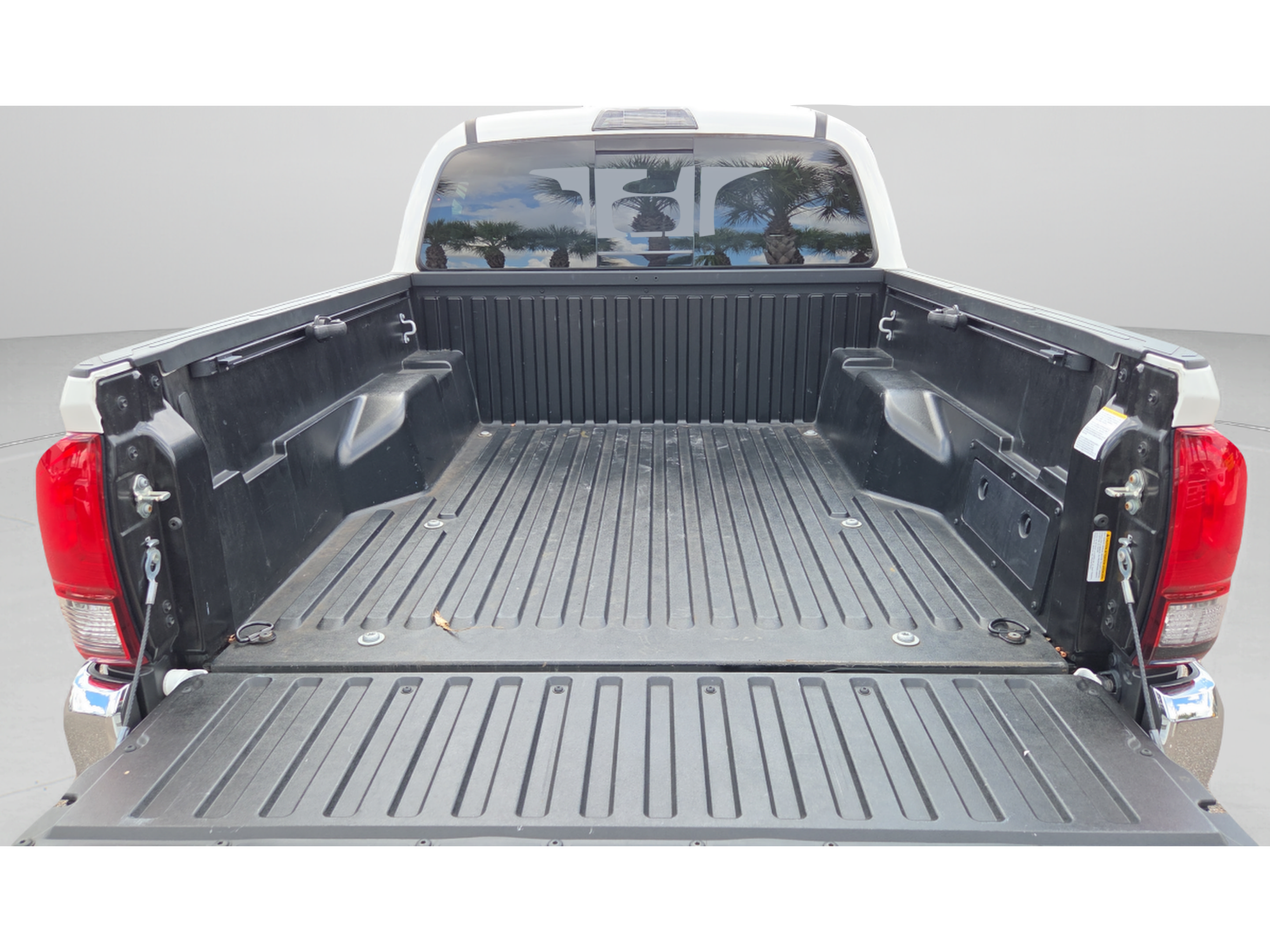 Certified 2023 Toyota Tacoma SR5 RWD image 9