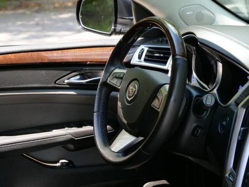 Used 2011 Cadillac SRX Luxury FWD image 38