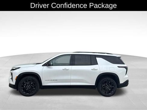 Used 2025 Chevrolet Traverse LT w/ Midnight/Sport Edition AWD/4WD image 5