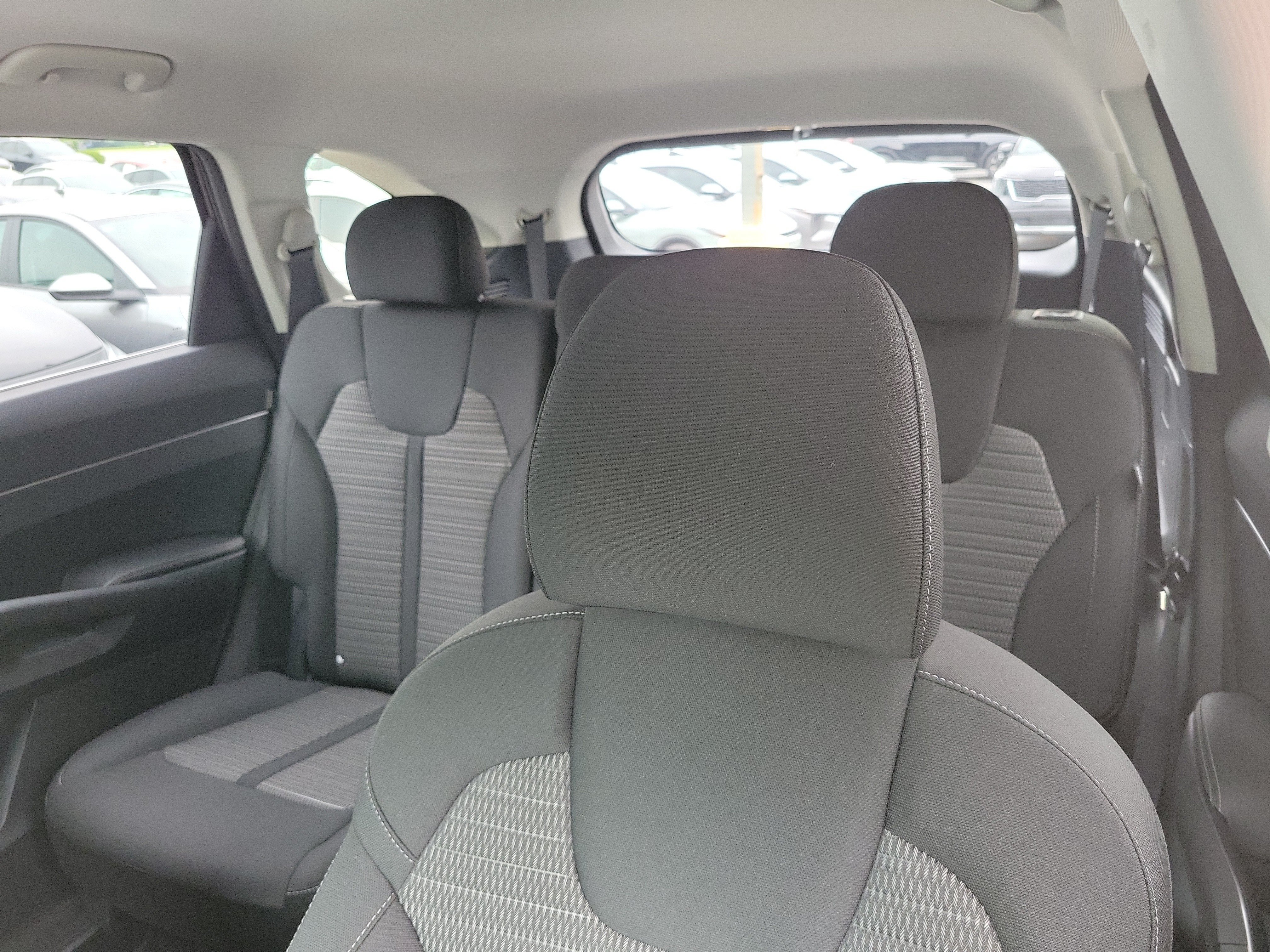 Used 2026 Kia Sorento LX FWD image 16
