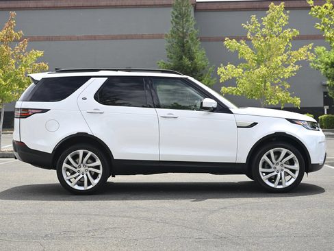 Used 2017 Land Rover Discovery HSE Luxury AWD/4WD image 4