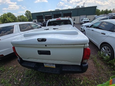 Used 2020 Toyota Tacoma SR RWD image 7