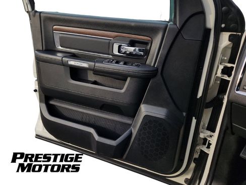 Used 2017 RAM 1500 Laramie image 22