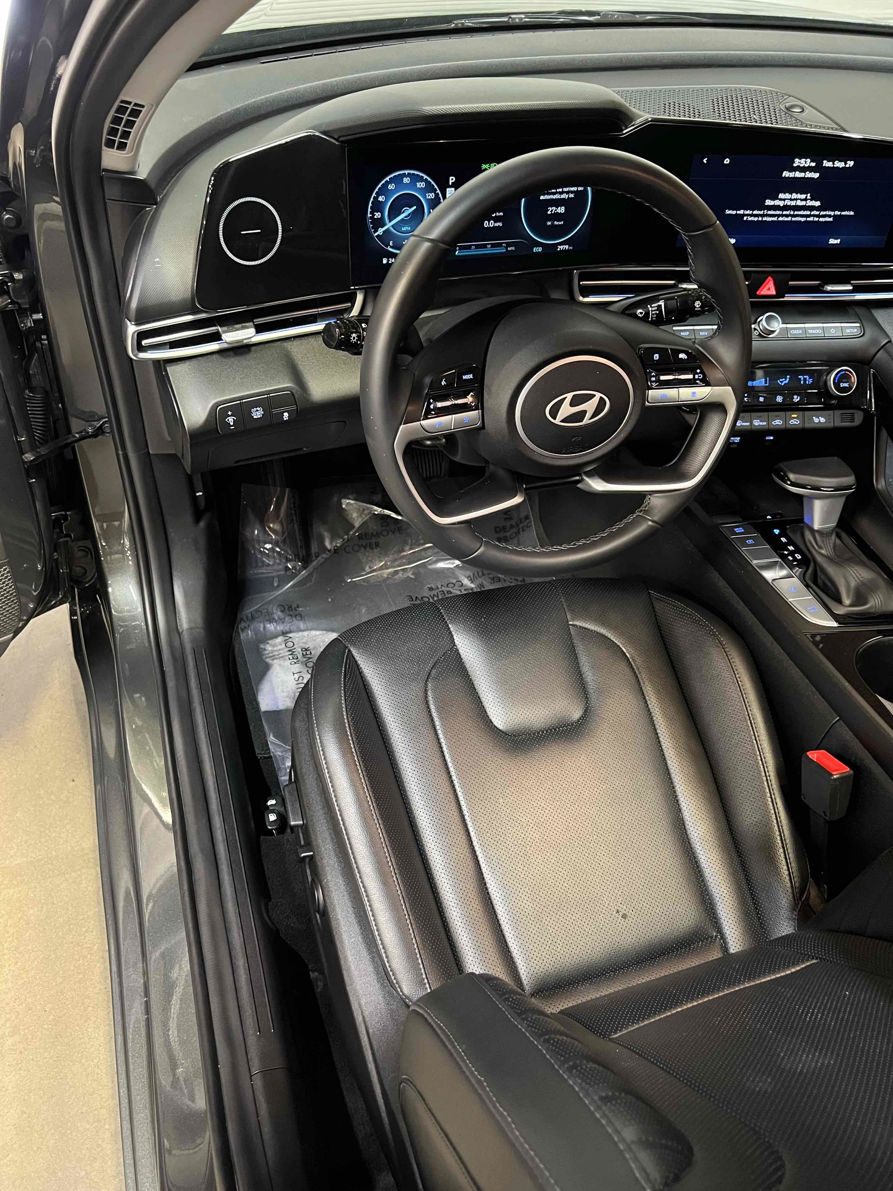 Used 2025 Hyundai Elantra Limited FWD image 33