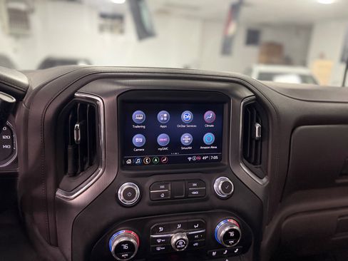 Used 2022 GMC Sierra 3500 Denali image 28