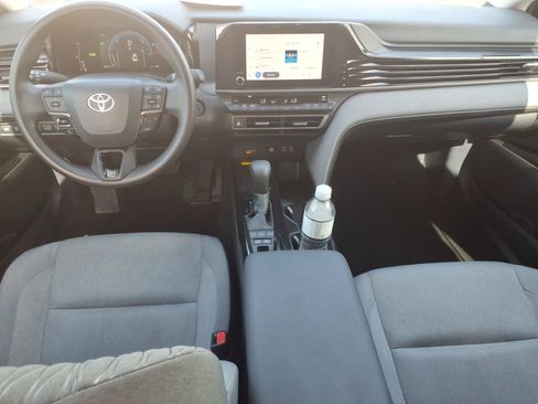 Used 2025 Toyota Camry LE FWD image 11