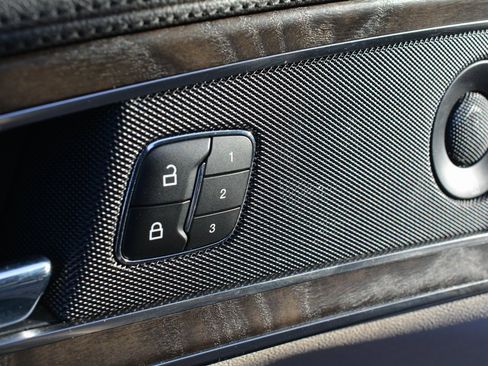 Used 2019 Lincoln Nautilus Reserve w/ Cargo Utility Package image 8