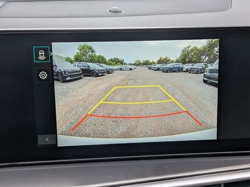 New 2026 Kia Sorento S FWD image 25