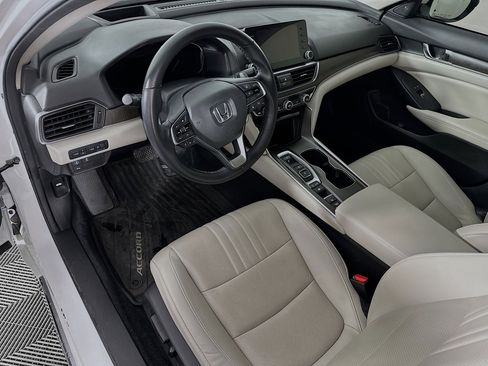 Used 2022 Honda Accord Touring image 9