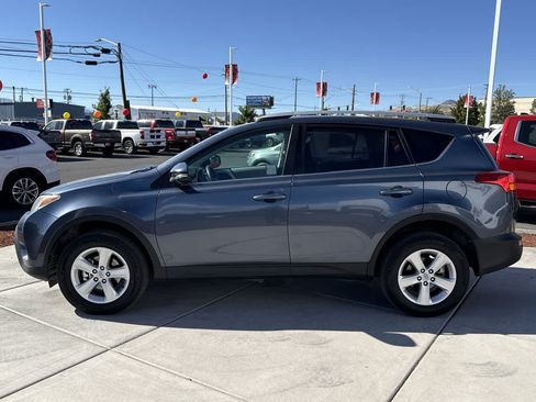Used 2013 Toyota RAV4 XLE FWD image 2