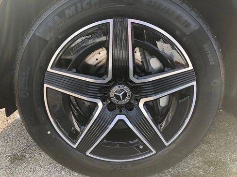 New 2026 Mercedes-Benz GLC 300 4MATIC image 9