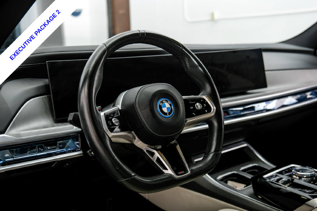 Used 2023 BMW i7 xDrive60 AWD/4WD image 18