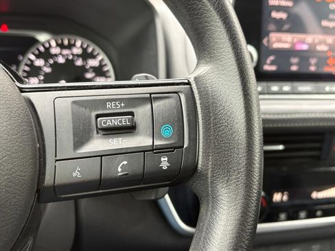 Certified 2022 Nissan Rogue SV image 15