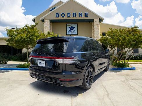 Used 2022 Lincoln Aviator Reserve w/ Equipment Group 201A AWD/4WD image 5