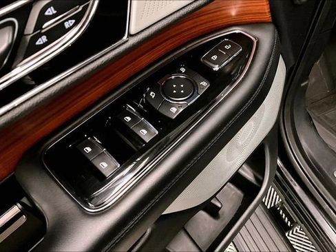 Used 2018 Lincoln Navigator Reserve w/ Technology Package image 31