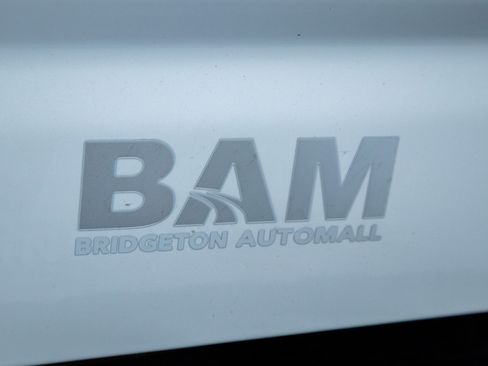 Certified 2021 Chevrolet Silverado 2500 LT w/ Convenience Package AWD/4WD image 33