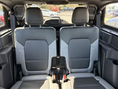 Used 2022 Ford Bronco Black Diamond image 25