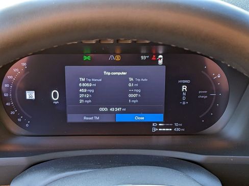 Certified 2023 Volvo XC90 T8 Plus w/ Protection Package Premier AWD/4WD image 15