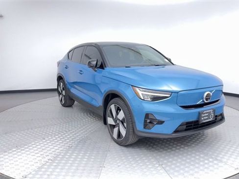 Certified 2022 Volvo C40 P8 Recharge Ultimate image 8