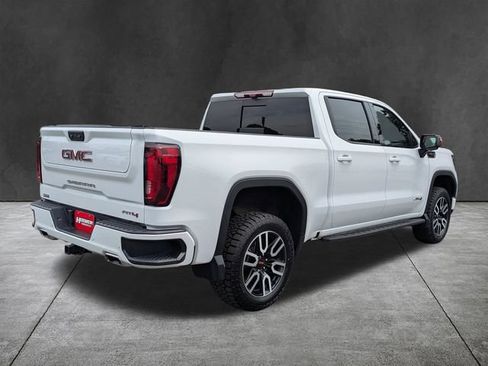 Used 2024 GMC Sierra 1500 AT4 w/ Technology Package AWD/4WD image 4