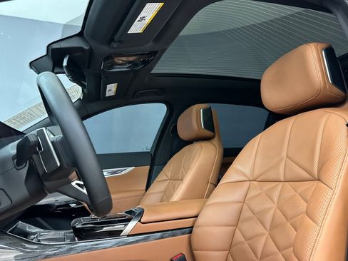 Certified 2023 BMW 740i w/ Parking Assistance Package RWD image 16
