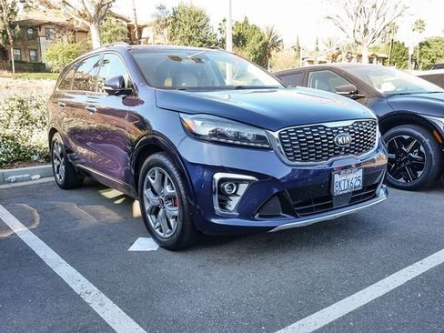 Used 2019 Kia Sorento SX w/ SX Touring Package image 2