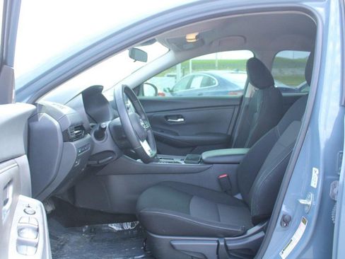 Used 2024 Nissan Sentra SV w/ All-Weather Package image 9