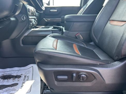 Used 2022 GMC Sierra 2500 AT4 w/ Snow Plow Prep/Camper Package image 11