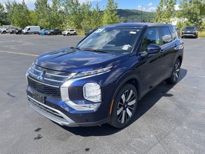 Used 2025 Mitsubishi Outlander SE