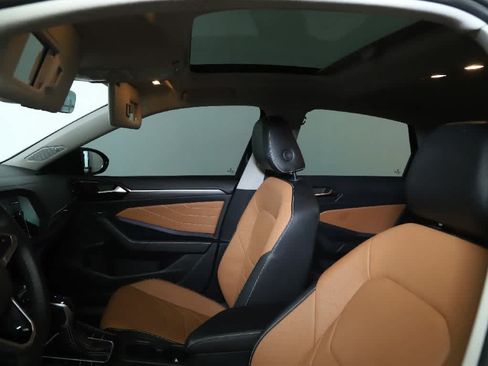 Certified 2024 Volkswagen Jetta SEL FWD image 20