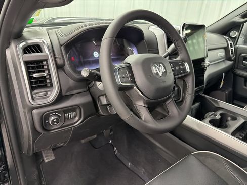 New 2026 RAM 2500 Laramie AWD/4WD image 14