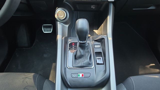 Used 2025 Alfa Romeo Tonale AWD/4WD image 8