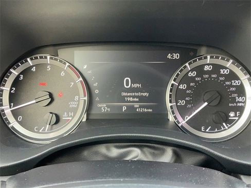 Used 2024 Toyota Highlander LE image 27